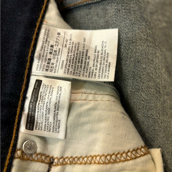 Levi’s - Picture 5 of 9